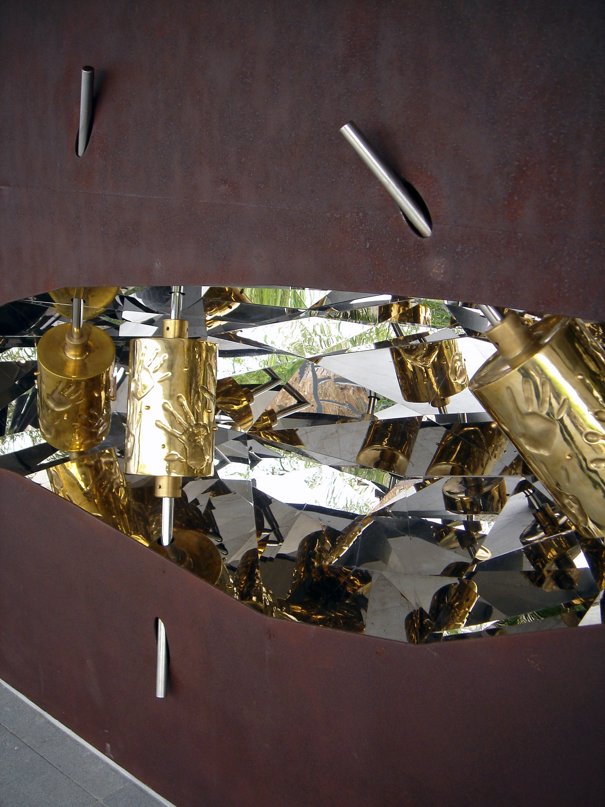 轉歷史、響和平